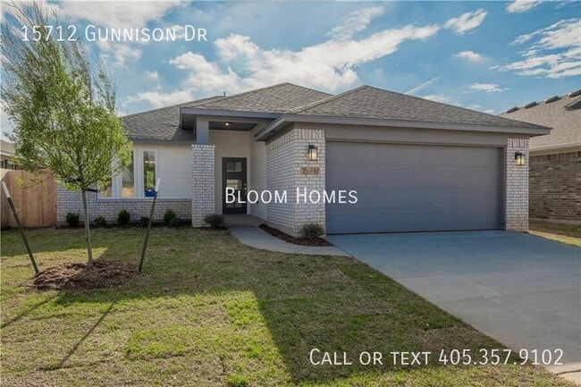 15712 Gunnison Dr