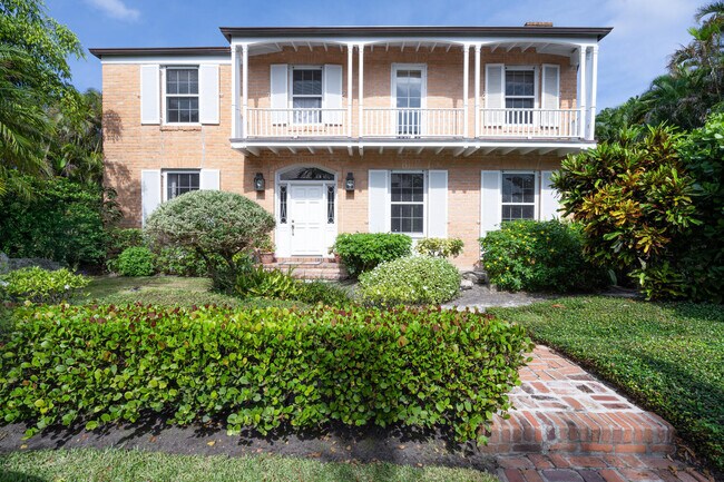 property at 259 Queens Ln