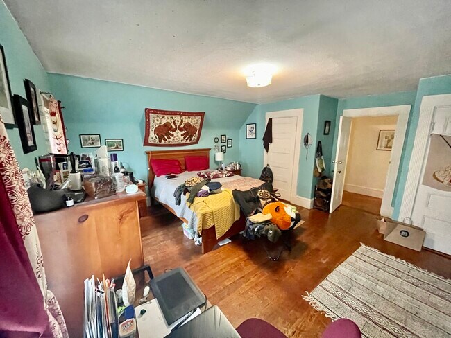 53 Elm St, Unit 3 in Somerville, MA - Building Photo - Building Photo