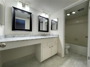 138 Woodmere Square NW in Atlanta, GA - Building Photo - Building Photo