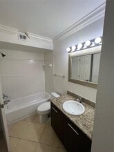 595 Vista Isles Dr, Unit 1915 in Plantation, FL - Foto de edificio - Building Photo