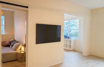 900 16th St, Unit 302 in Miami Beach, FL - Building Photo - Building Photo