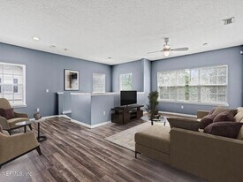 12301 Kernan Forest Blvd in Jacksonville, FL - Building Photo