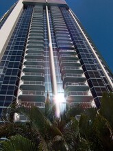 Honolulu Park Place in Honolulu, HI - Building Photo - Building Photo