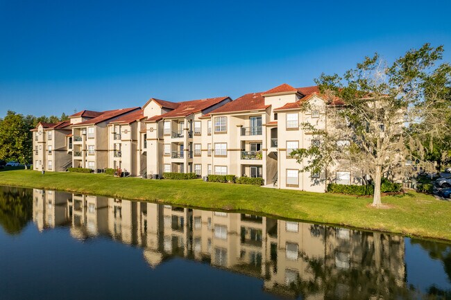 Lakeview at Calusa Trace in Lutz, FL - Building Photo - Building Photo