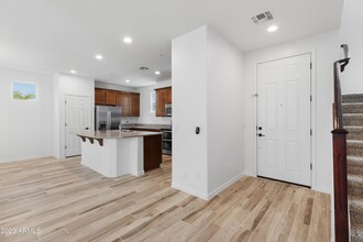 4774 E Tierra Buena Ln in Phoenix, AZ - Building Photo - Building Photo