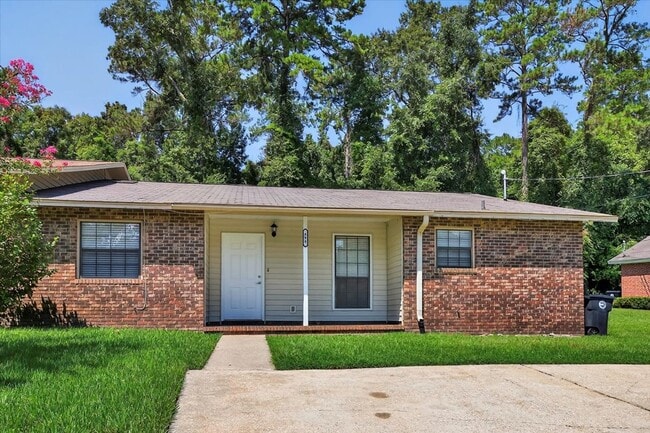 property at 898 Meginnis Ln