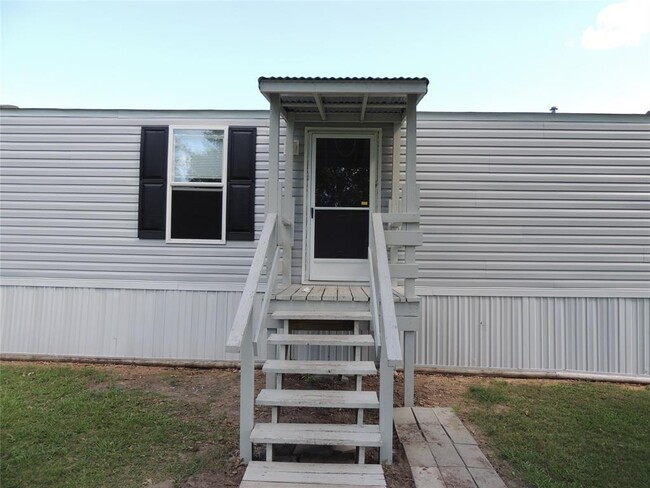 115 Geerts St in Trinity, TX - Building Photo - Building Photo