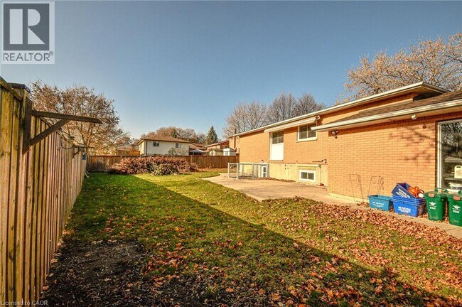 118 Taylor Ave in Cambridge, ON - Building Photo - Building Photo