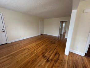 5937 Oakwood Ave, Unit 3 in Cincinnati, OH - Building Photo - Building Photo