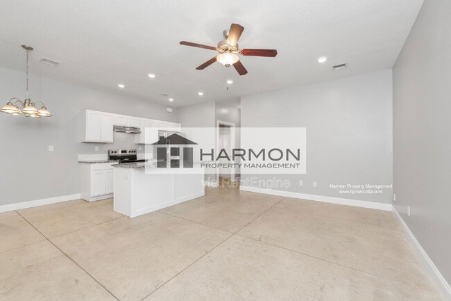 5527 S Handley St in Wichita, KS - Building Photo - Building Photo