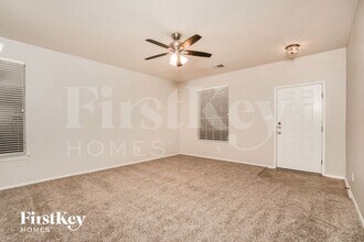 15407 Redbird Farm in San Antonio, TX - Building Photo - Building Photo