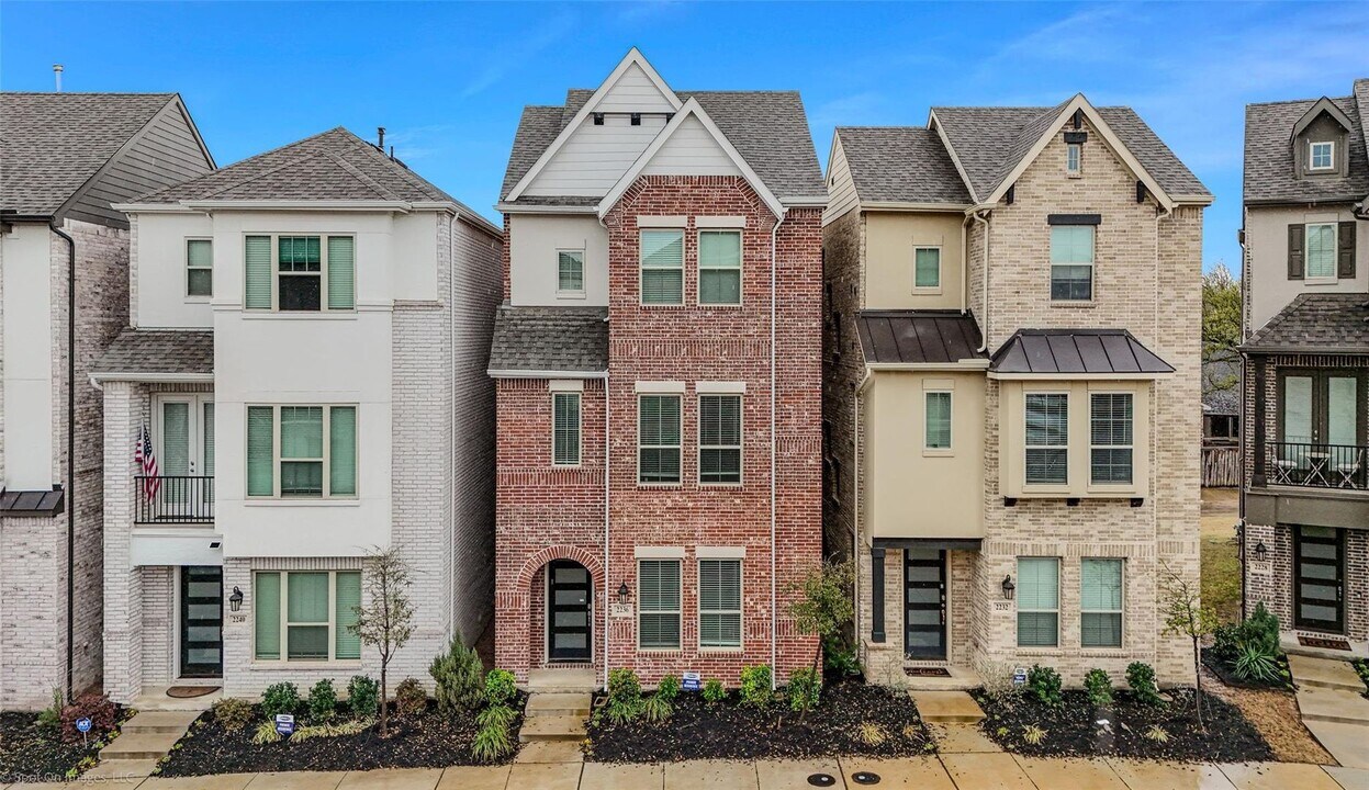 2236 Palomino St in Mesquite, TX - Building Photo