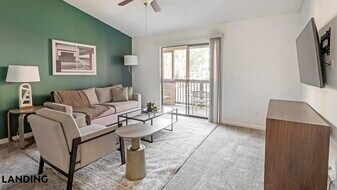 10263 Whispering Forest Dr, Unit 1009 in Jacksonville, FL - Building Photo