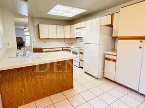 10019 E Mountain View Rd in Scottsdale, AZ - Building Photo - Building Photo