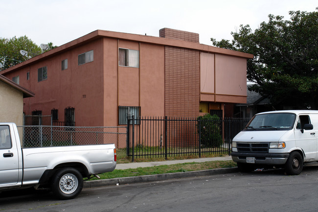 339 E 97th St in Inglewood, CA - Building Photo - Building Photo