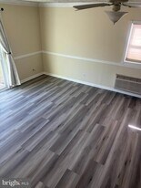 925 Waters Ave in Fallston, MD - Building Photo