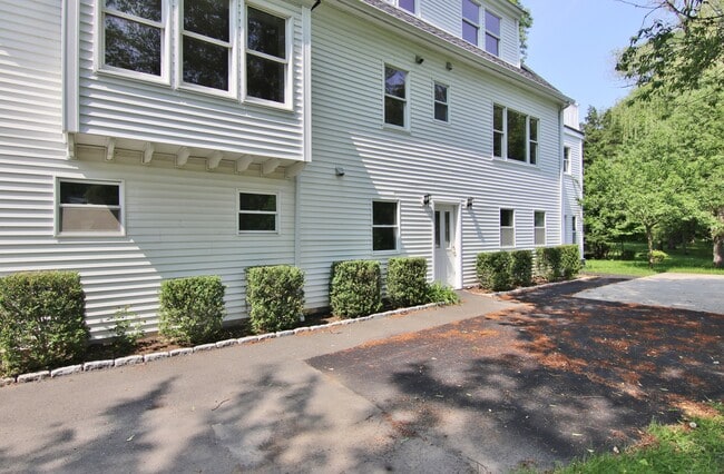 property at 821 Long Ridge Rd