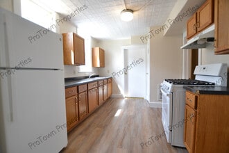 835 N Broadway St, Unit 1 in Joliet, IL - Building Photo - Building Photo