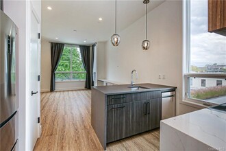 39 Washington Ave, Unit 312 in Pleasantville, NY - Building Photo - Building Photo