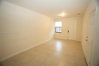 10436 NW 61 Ln. in Doral, FL - Building Photo - Building Photo