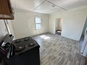 6609 Chambers Ave in Cleveland, OH - Building Photo - Building Photo