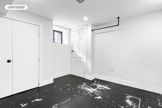 297 Hinsdale St in Brooklyn, NY - Building Photo - Building Photo
