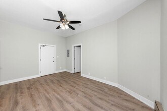 635 W Barry Ave in Chicago, IL - Building Photo - Building Photo