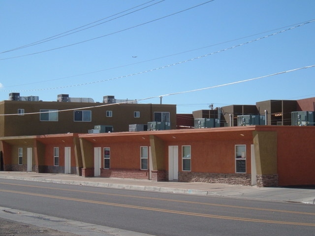 317 Washington St SE in Albuquerque, NM - Building Photo