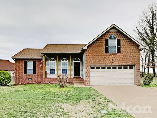 108 Pembroke Ct in White House, TN - Building Photo - Building Photo