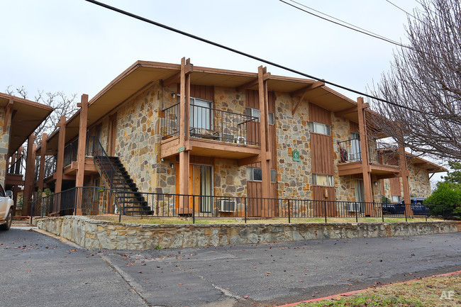 5909 S Lee Ave in Oklahoma City, OK - Building Photo