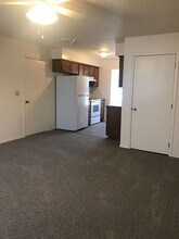 1500 W Rainey St-Unit -Unit A in Ozark, MO - Building Photo - Building Photo