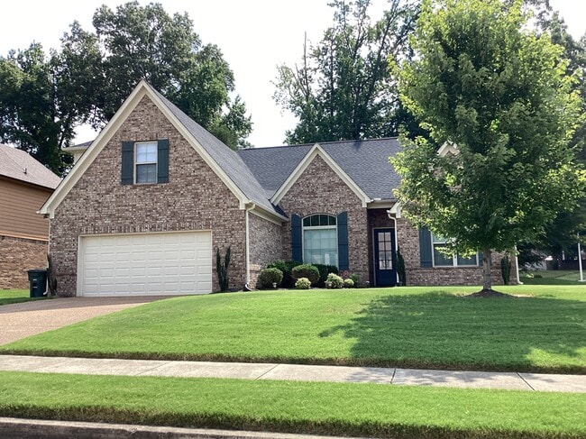 property at 4654 Ravencrest Cove N