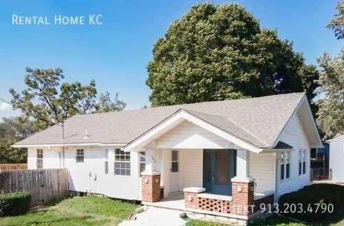 5620 Rosehill Rd in Shawnee, KS - Building Photo