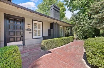 1708 W Myrtle Ave in Visalia, CA - Building Photo - Building Photo