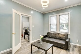 126 Oakland Ave in Jersey City, NJ - Building Photo - Building Photo
