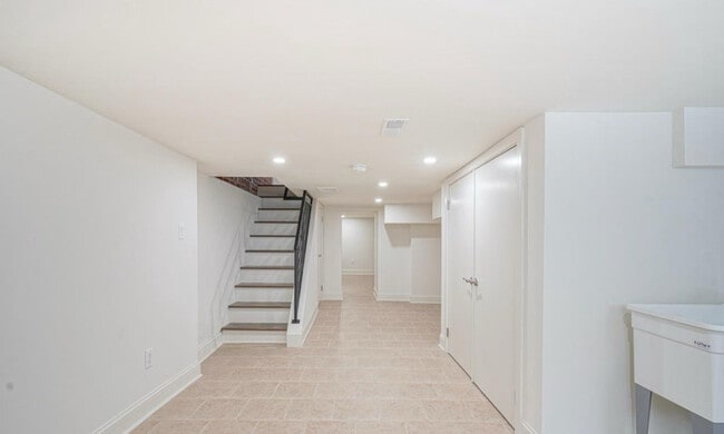 property at 2031 S Cleveland St