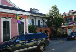 918-920 Bourbon St in New Orleans, LA - Foto de edificio - Building Photo