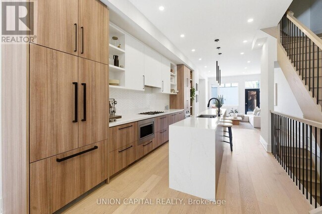 544B Beresford Ave in Toronto, ON - Building Photo - Building Photo