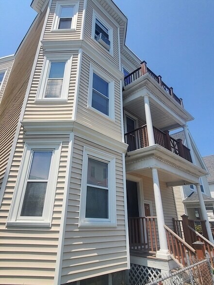 26 Buttonwood St, Unit 3 in Boston, MA - Building Photo - Building Photo