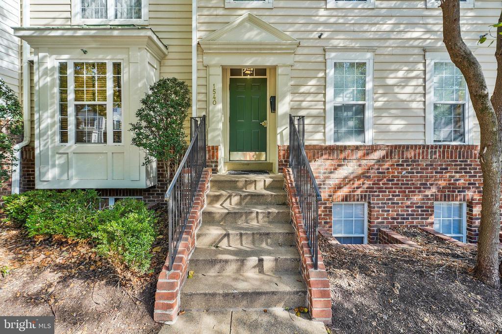 1540 Northern Neck Dr in Vienna, VA - Building Photo