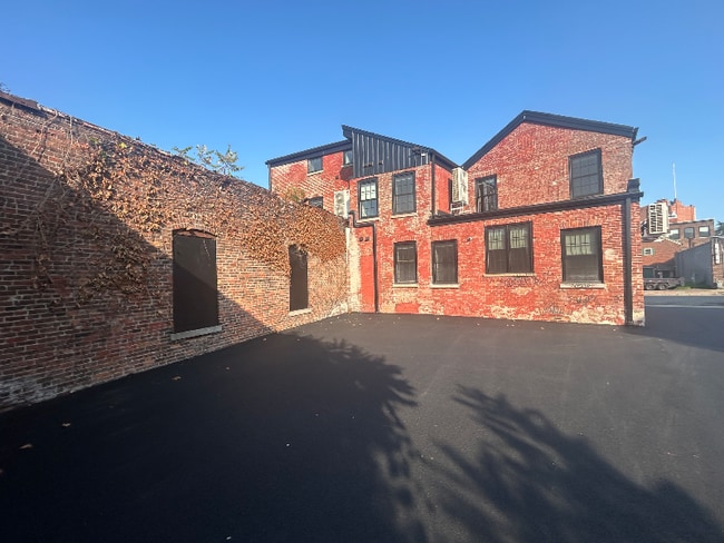 106-110 Hotel St in Utica, NY - Building Photo - Building Photo