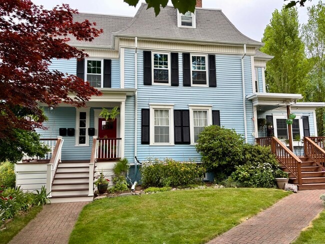 15 Gould St, Unit #2