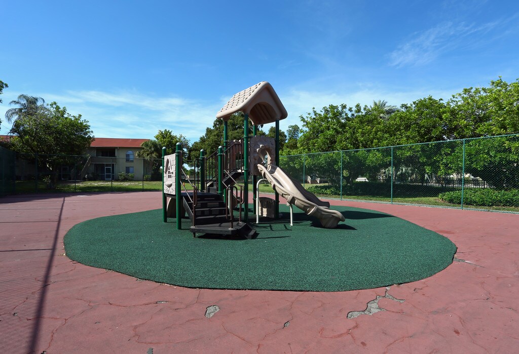 Osprey Pointe St. Petersburg, FL Apartments