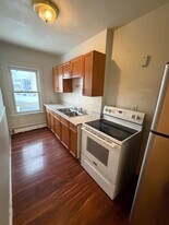 19 Bunkerhill St in Lawrence, MA - Building Photo