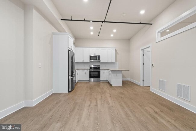 property at 30 W Broad St