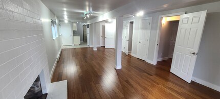 8011 12th Ave NE in Seattle, WA - Foto de edificio - Building Photo