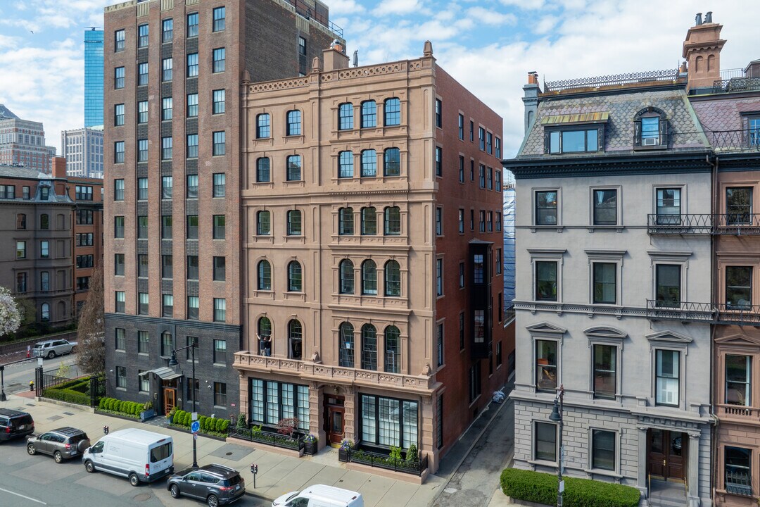 5 Arlington St in Boston, MA - Building Photo