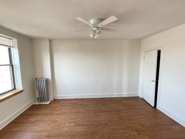 1263 W Pratt Blvd in Chicago, IL - Building Photo - Building Photo