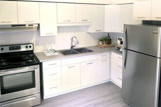 Villages of Hyde Park in London, ON - Building Photo - Building Photo